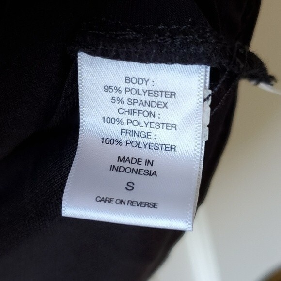 NY & CO BLACK SLEEVELESS FRINGE TOP SIZE SMALL FUN PARTY FLAPPER COCKTAIL - Picture 7 of 11